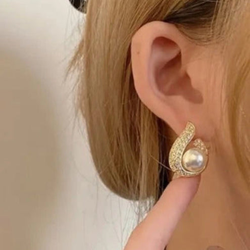 Drop earings with pearl