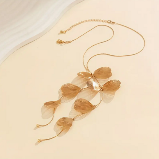 Elegant necklace with leaf-like pendants